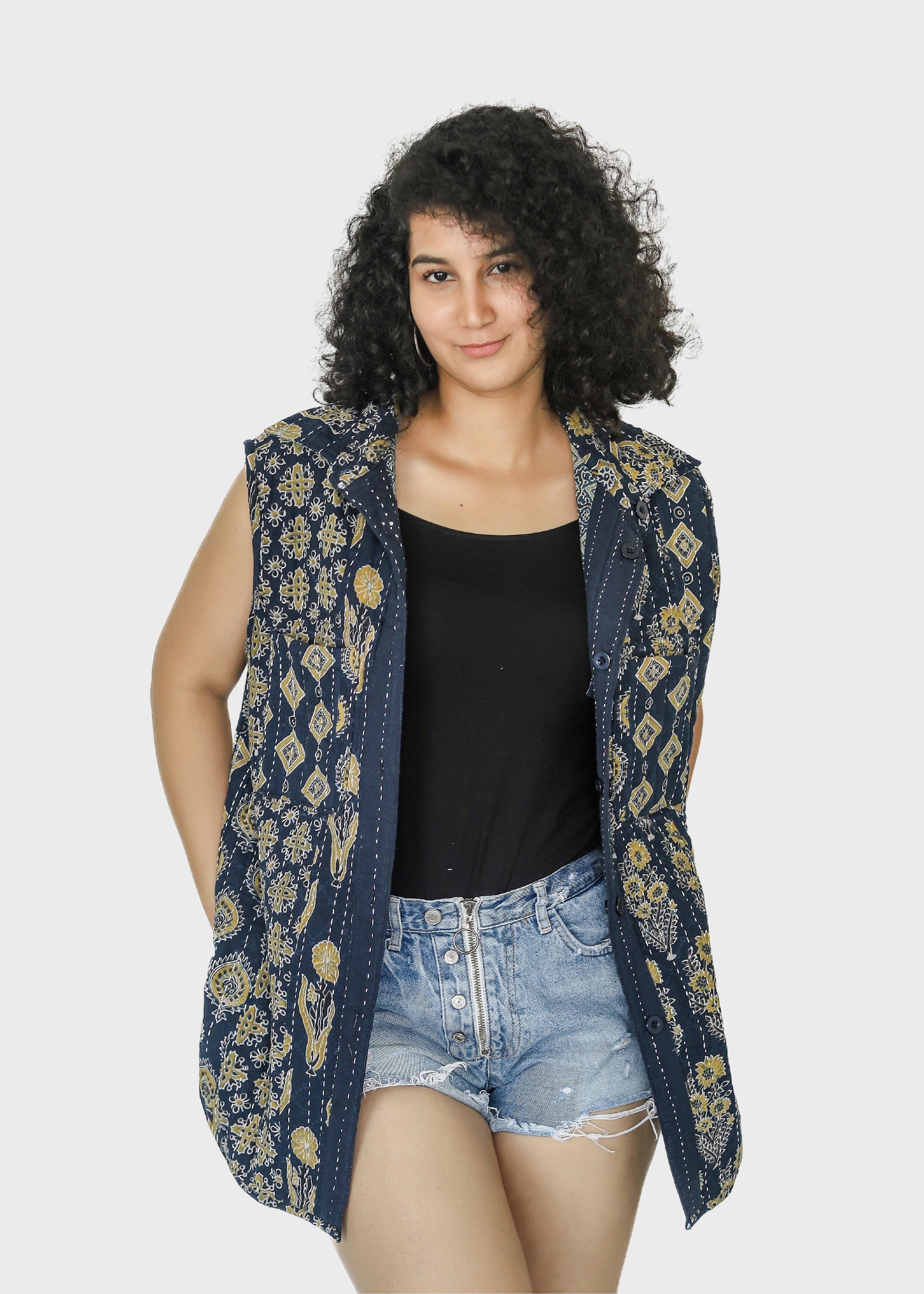 Qala Reversible Sleeveless Jacket (Quilted)- 02