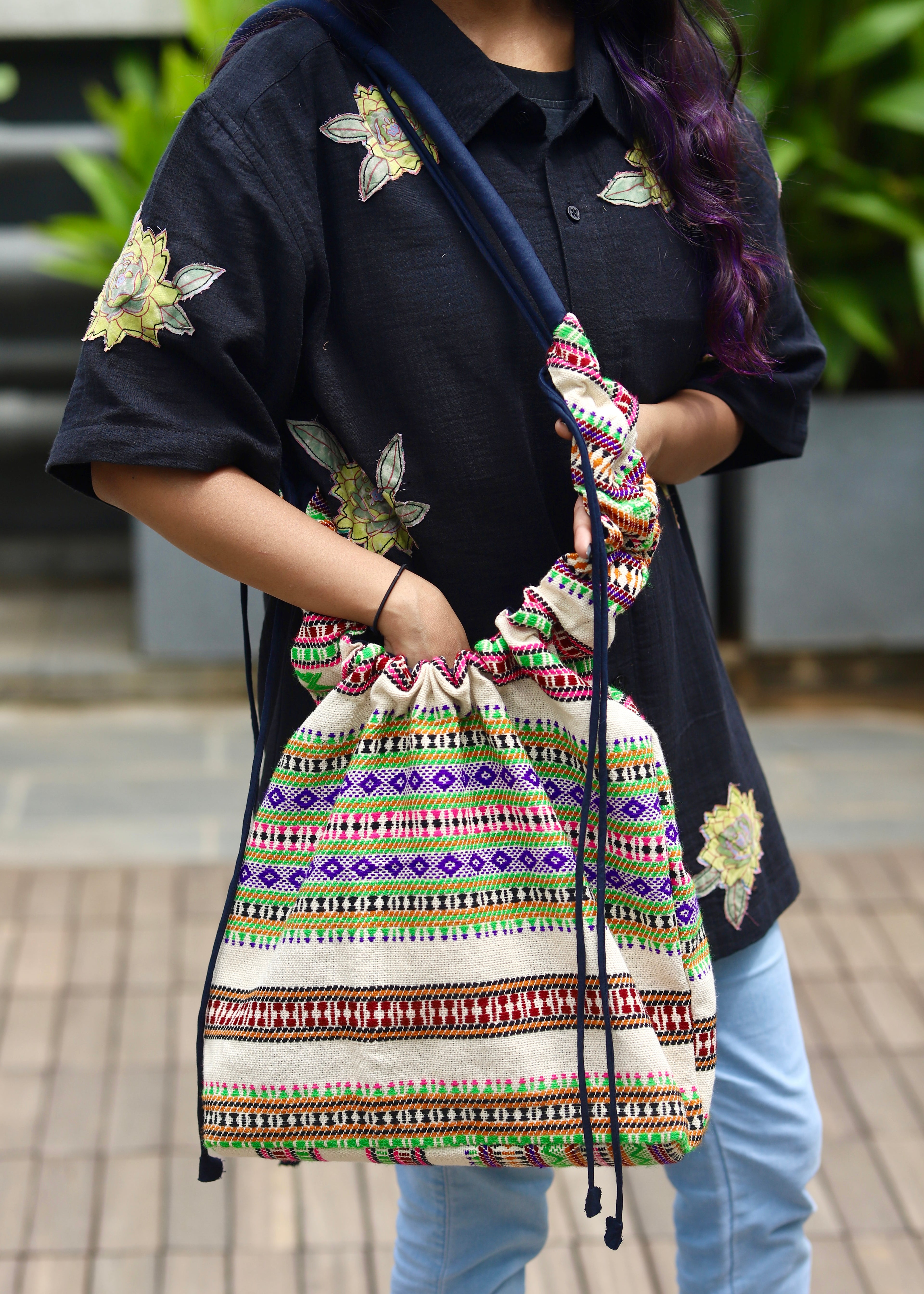 RAAHIL Bucket Bag- 04