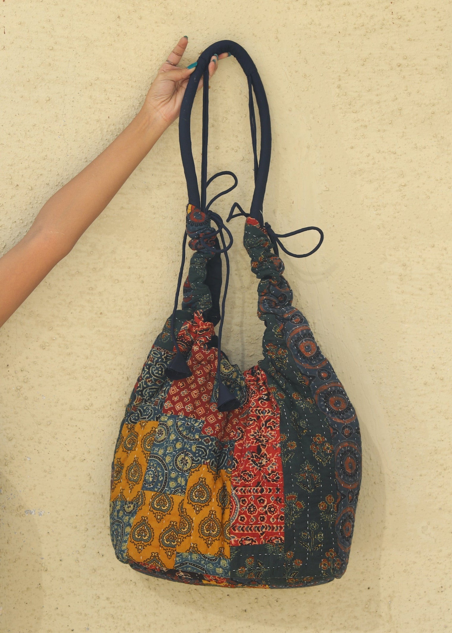 RAAHIL Bucket Bag- 07