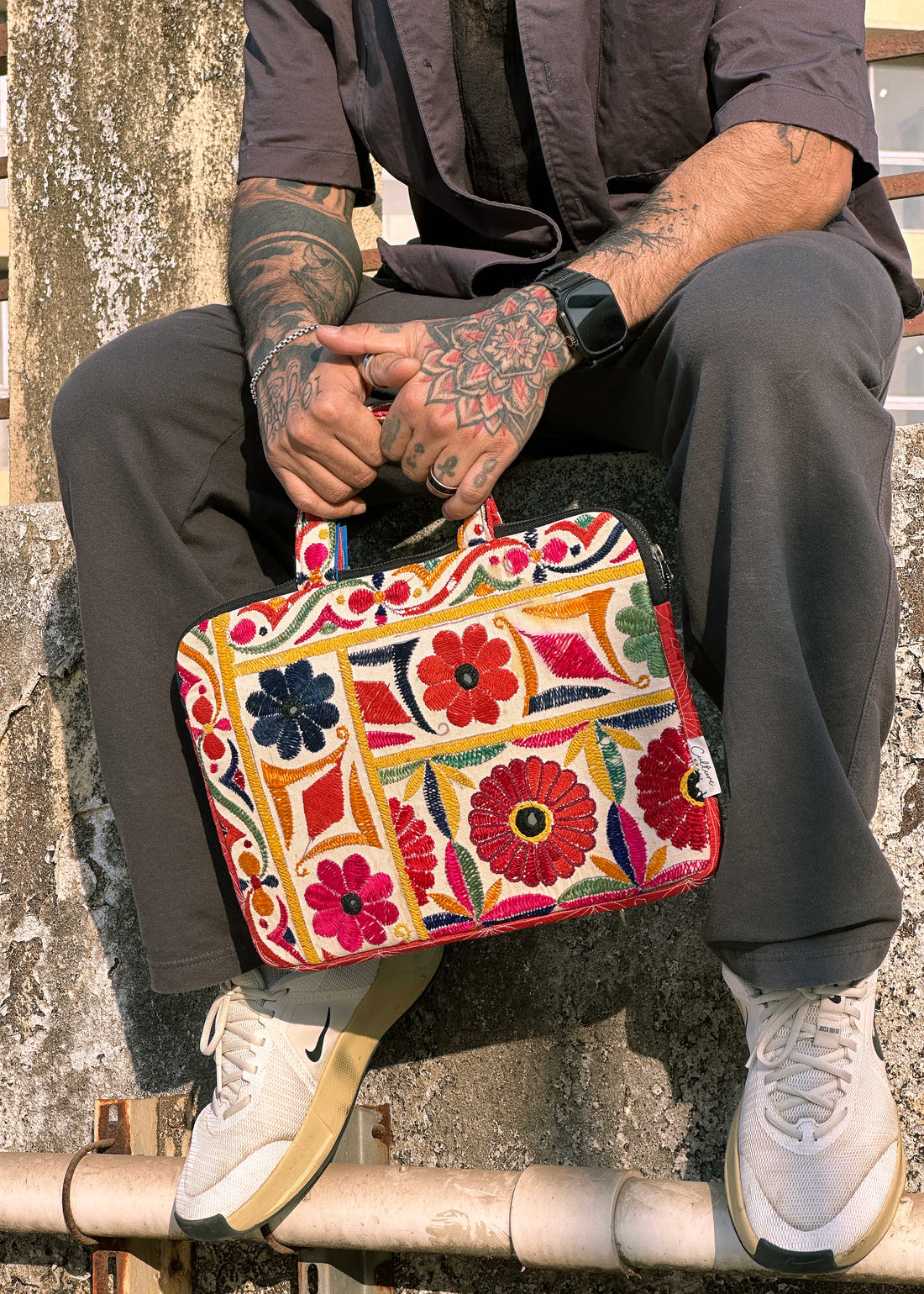 PHULO - Vintage Kutch Embroidery Laptop Bag