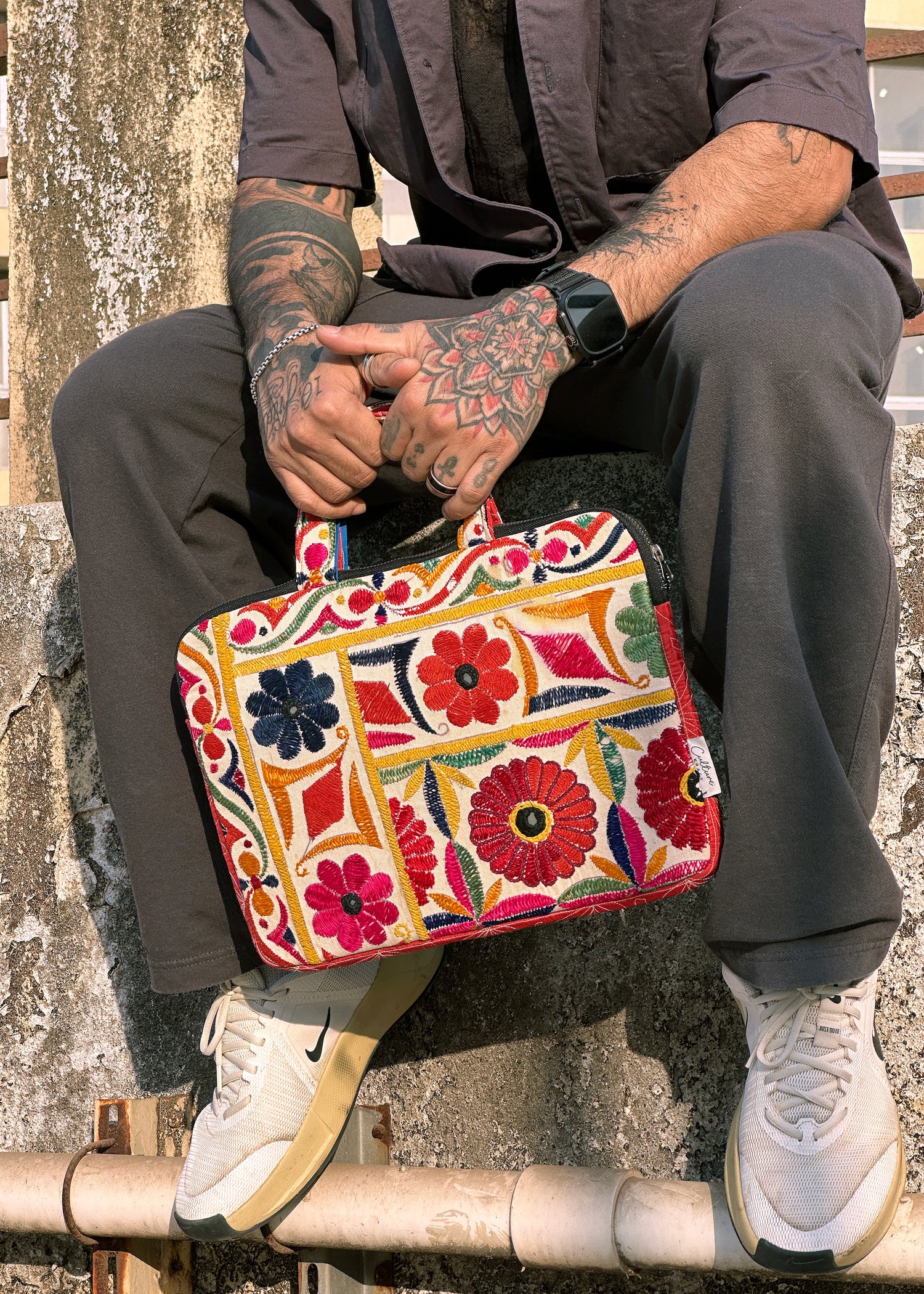 PHULO - Vintage Kutch Embroidery Laptop Bag