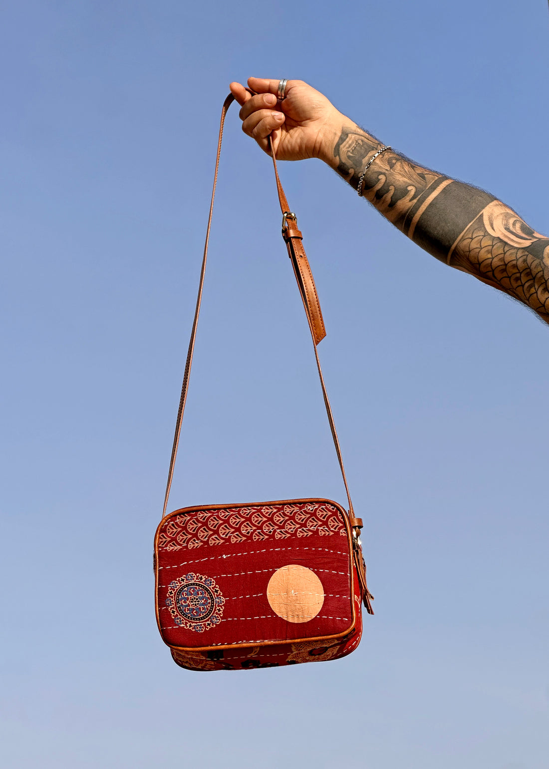 QALA Sling Bag- 01