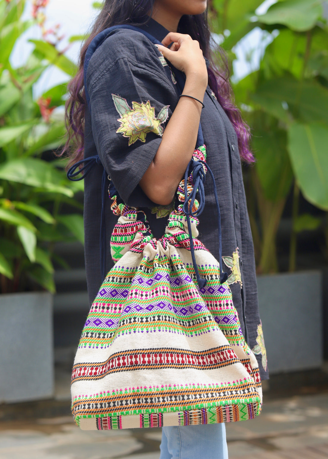 RAAHIL Bucket Bag- 04