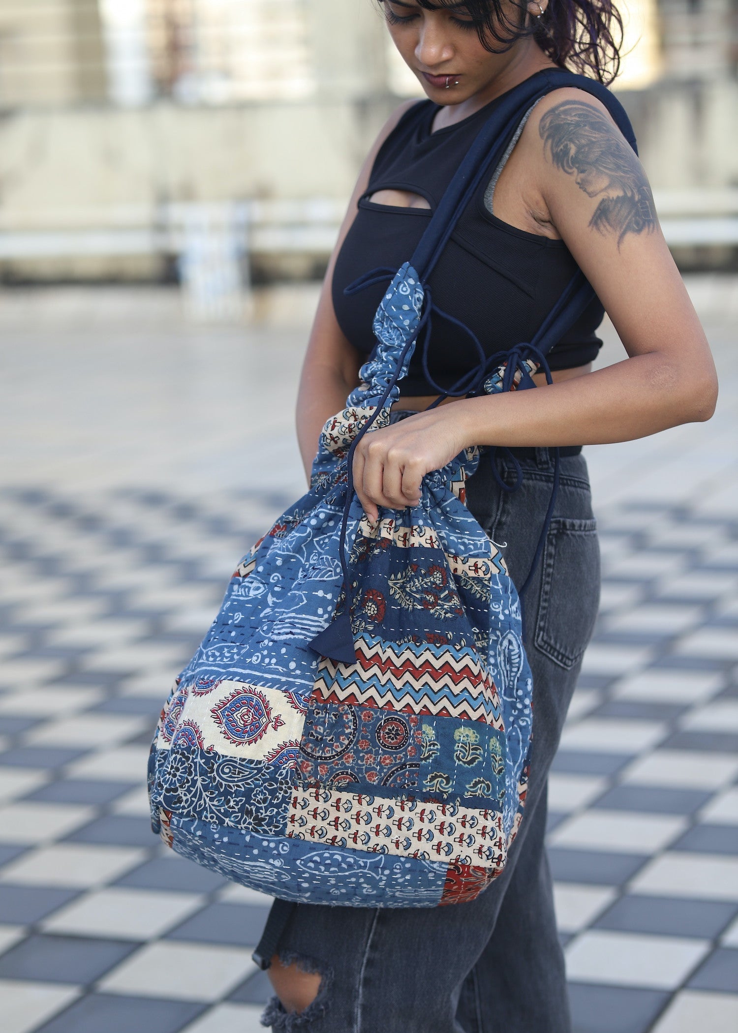 RAAHIL Bucket Bag- 02