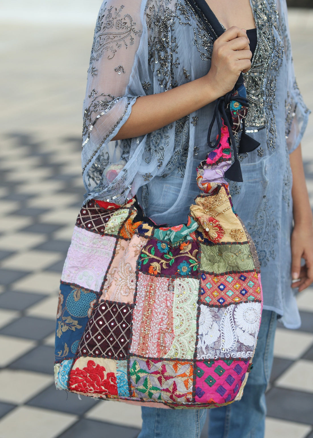 RAAHIL Bucket Bag- 05