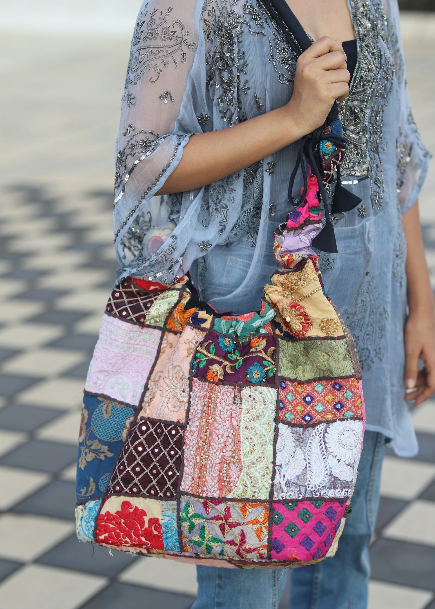 RAAHIL Bucket Bag- 05