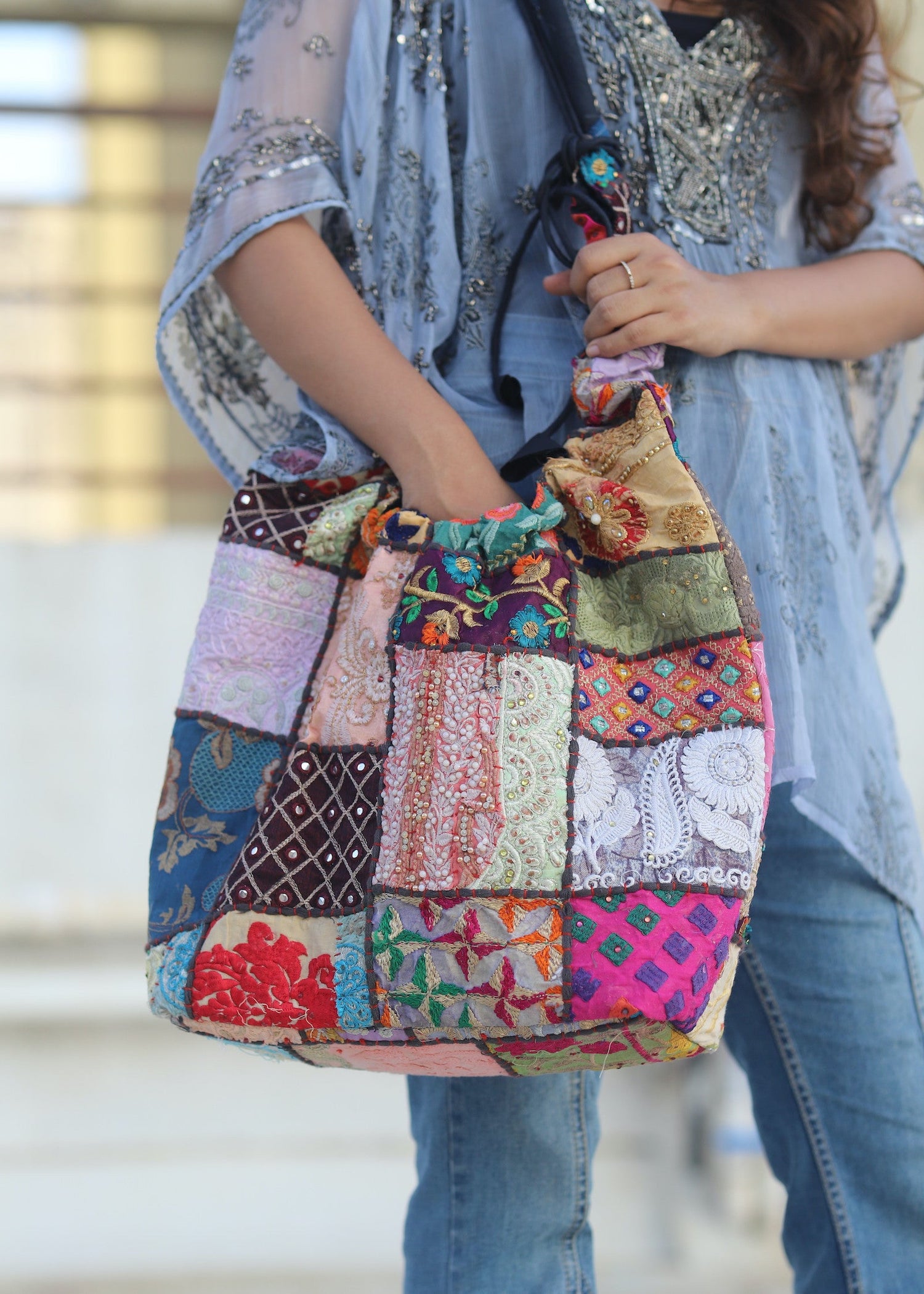 RAAHIL Bucket Bag- 05