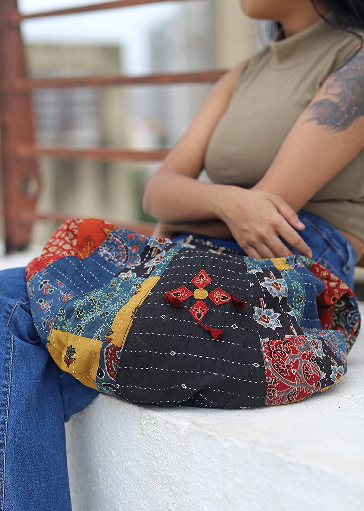 MAHRU Crescent Crossbody Bag- 02