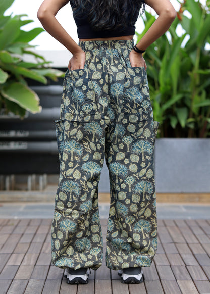 Gully Block-printed Cargo Pants- 01